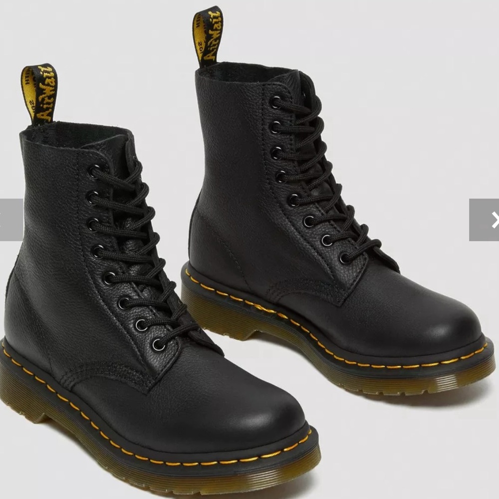 Dr Martens 1460 WOMEN'S PASCAL VIRGINIA LEATHER BOOTS Black. Brand New